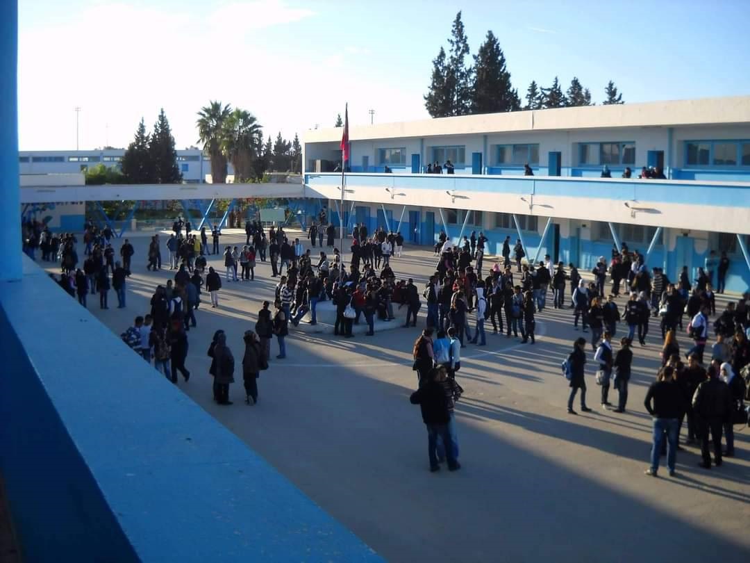  بعد إلغاء حجب الأعداد في الثانوي..  هل من إجراءات استثنائية في تسجيل التلاميذ بالخارج؟